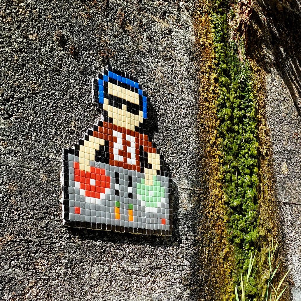 Portrait 22 : de la musique électronique à la mosaïque, le pixel art version DJ avec 3e Brigand 🎶 - Tilipix